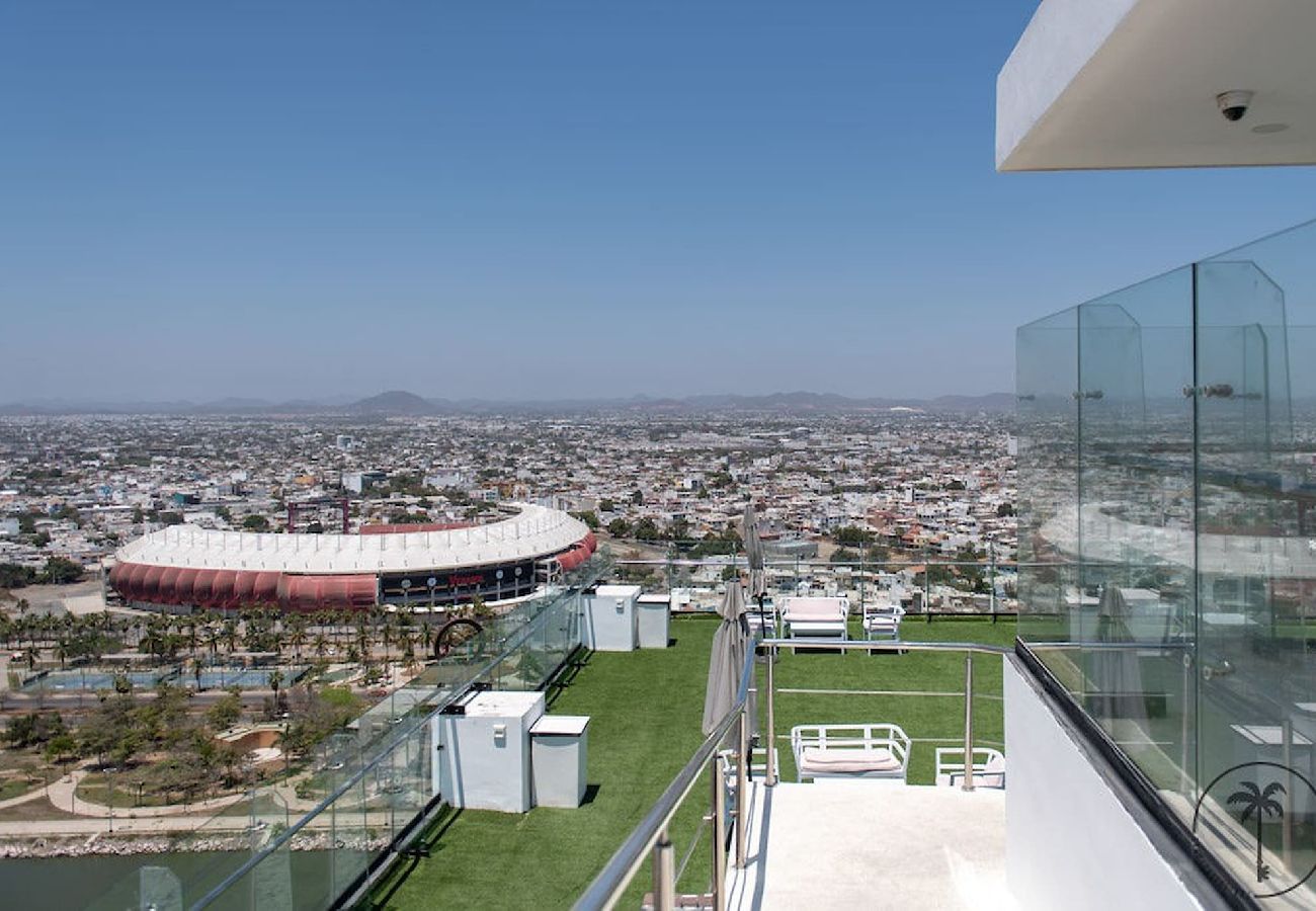 Apartamento en Mazatlán - Terraza con Vista al Mar, BBQ y Piscina 