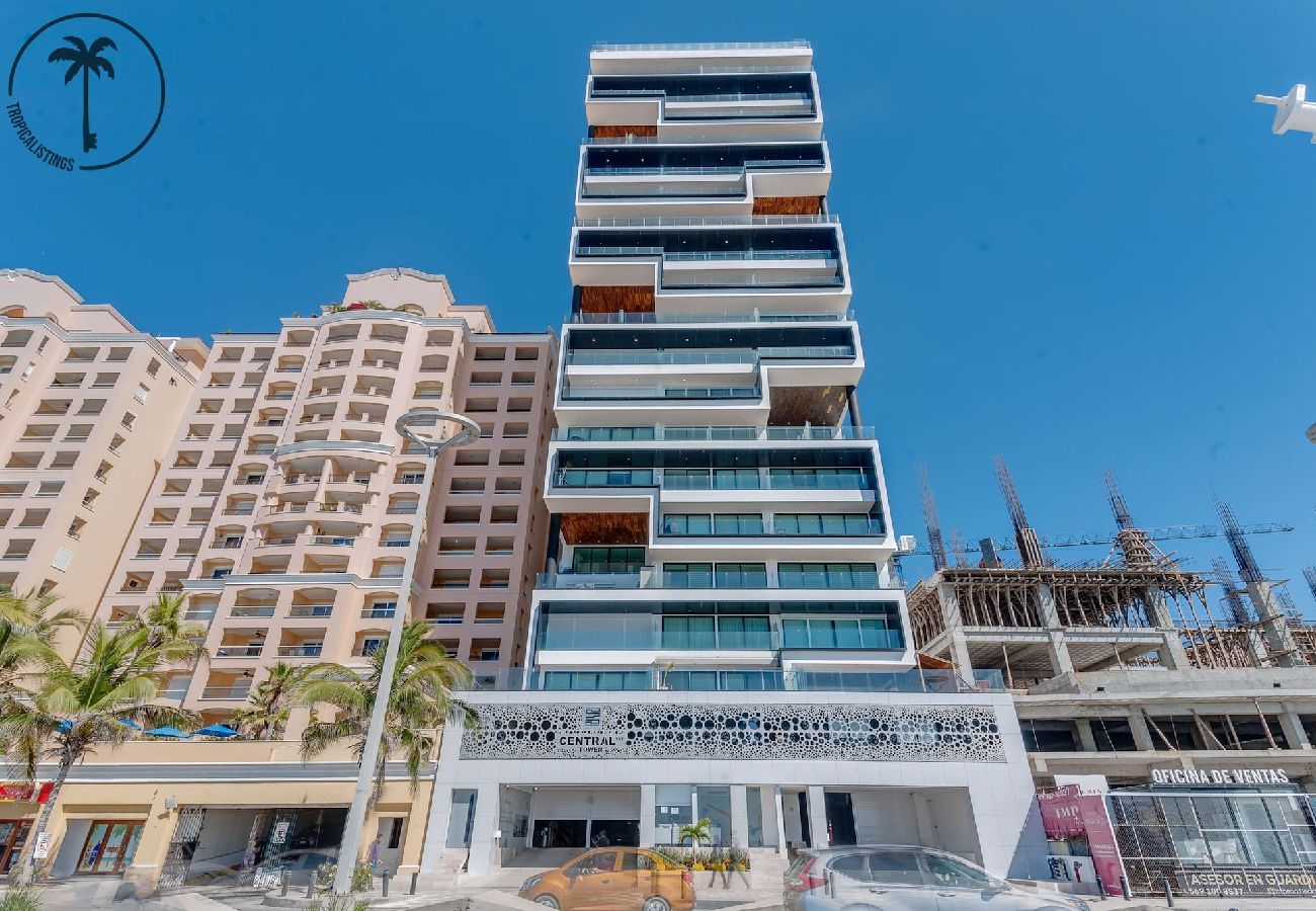 Apartamento en Mazatlán - Terraza con Vista al Mar, BBQ y Piscina 