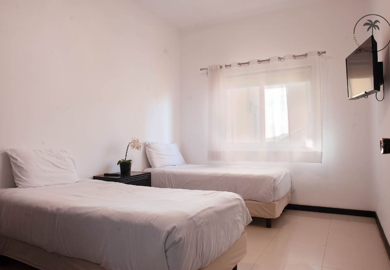 Apartamento en Mazatlán - Amplio Dpto. c/Piscina Frente al Mar en Mazatlan Tropicalistings