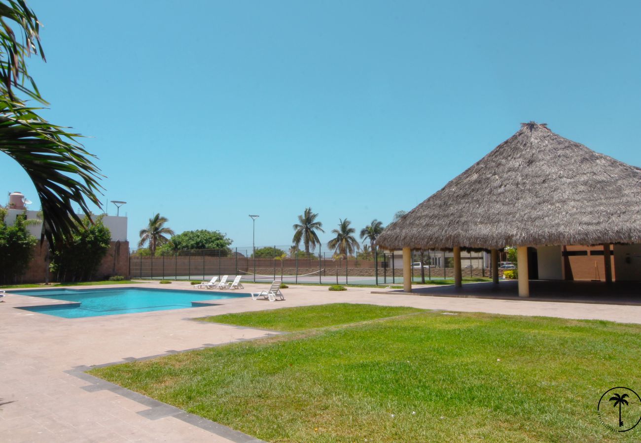 Casa en Mazatlán - ¡Lujosa casa, playa y alberca! 