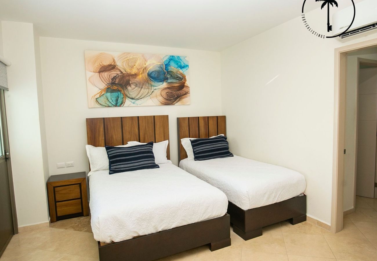 Apartamento en Mazatlán - Depto. en Playa Brujas: Confort y Vista al Mar