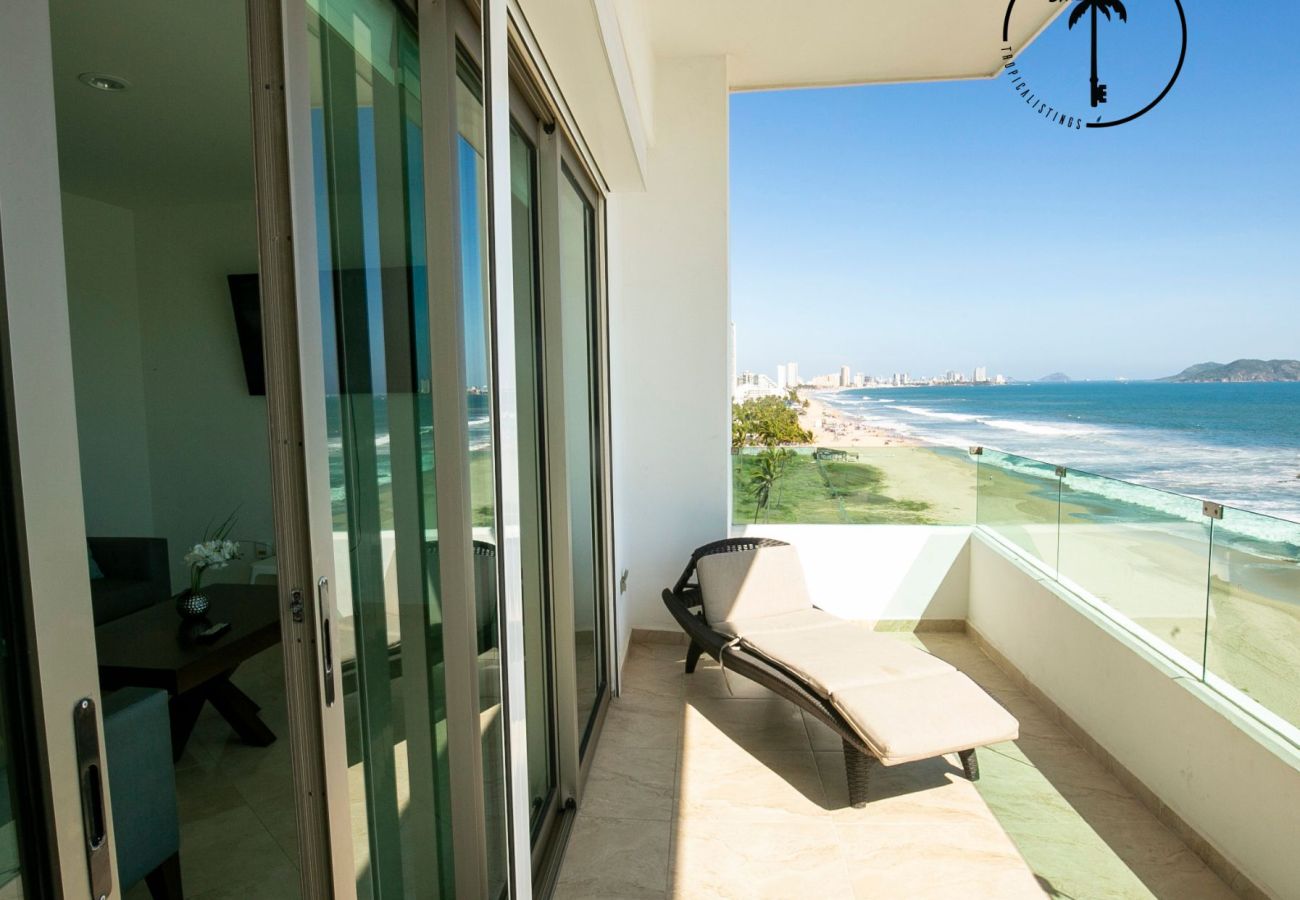 Apartamento en Mazatlán - Depto. en Playa Brujas: Confort y Vista al Mar